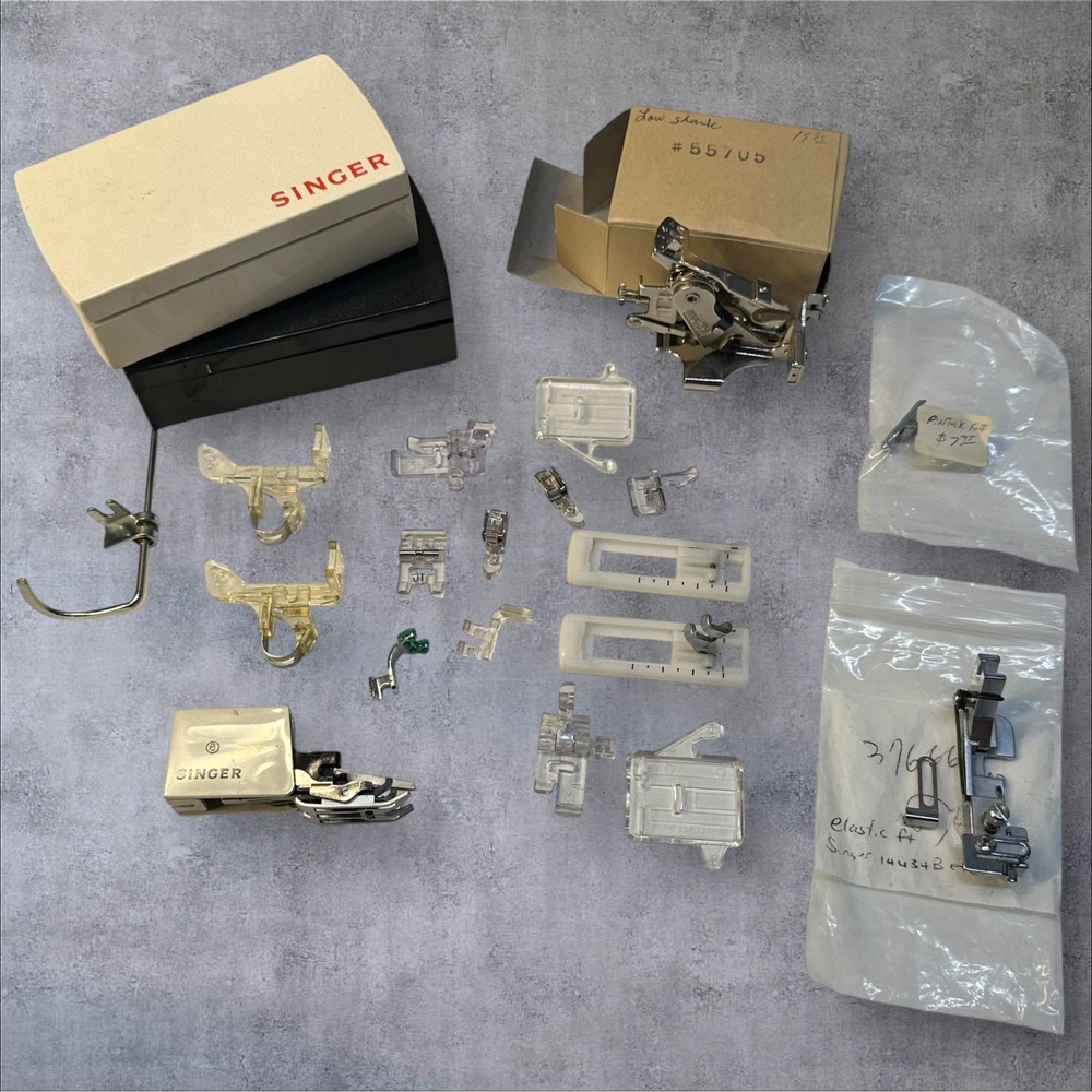 Lot Vintage Singer Sewing Machine Parts Feet‎  Accessories 2 Storage Boxes